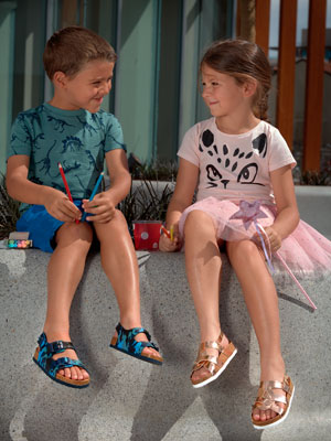 Dětská obuv značky Scholl je navržena s důrazem na pohodlí a správnou péči o nohy vašich dětí.